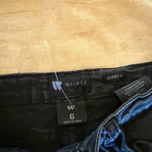 Stylish Black Distressed Kids Jeans - Picture 6 of 8